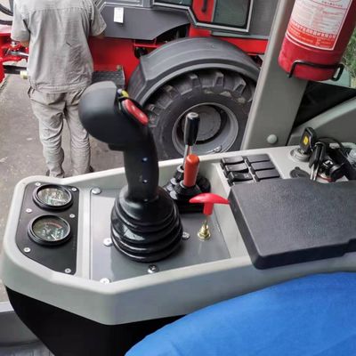 O motor Mini Telescopic Wheel Loader With de Changchai estende o crescimento da cubeta