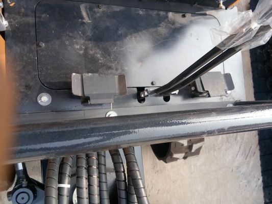 Profundidade máxima de escavação 2450 mm Pequeno escavadeiro para elevação máxima da lâmina 240 mm