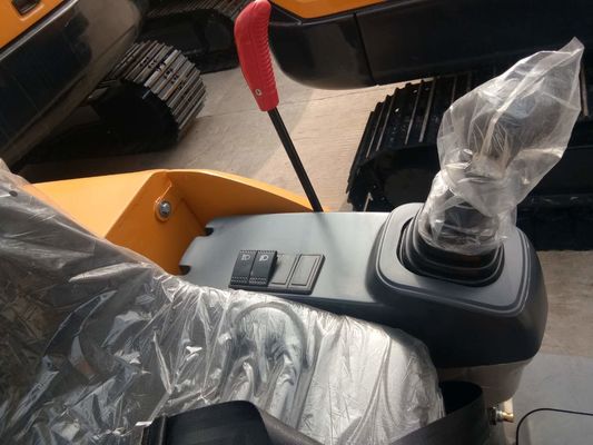 Profundidade máxima de escavação 2450 mm Pequeno escavadeiro para elevação máxima da lâmina 240 mm