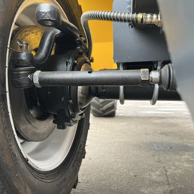 Trator agrícola da marca WEA WEA08H para plantações de óleo de palma no Peru com direção dianteira
