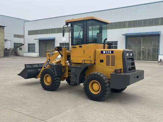 Carregador de baldes de pequeno porte com potência nominal de 33 kW/2400 rpm e 267 mm de distância mínima do solo